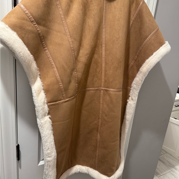 AZALEA WANG Faux Shearling Poncho Coat - Picture 5 of 12